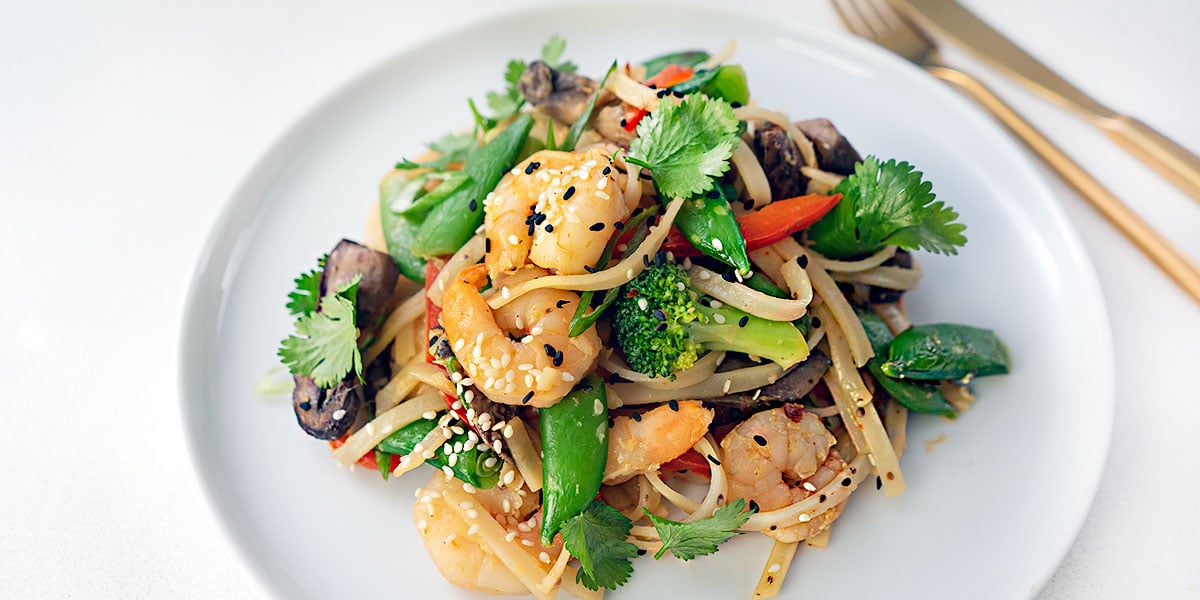 Shrimp Stir Fry in our NEW 14” Wok tonight! 🍤 #HexClad