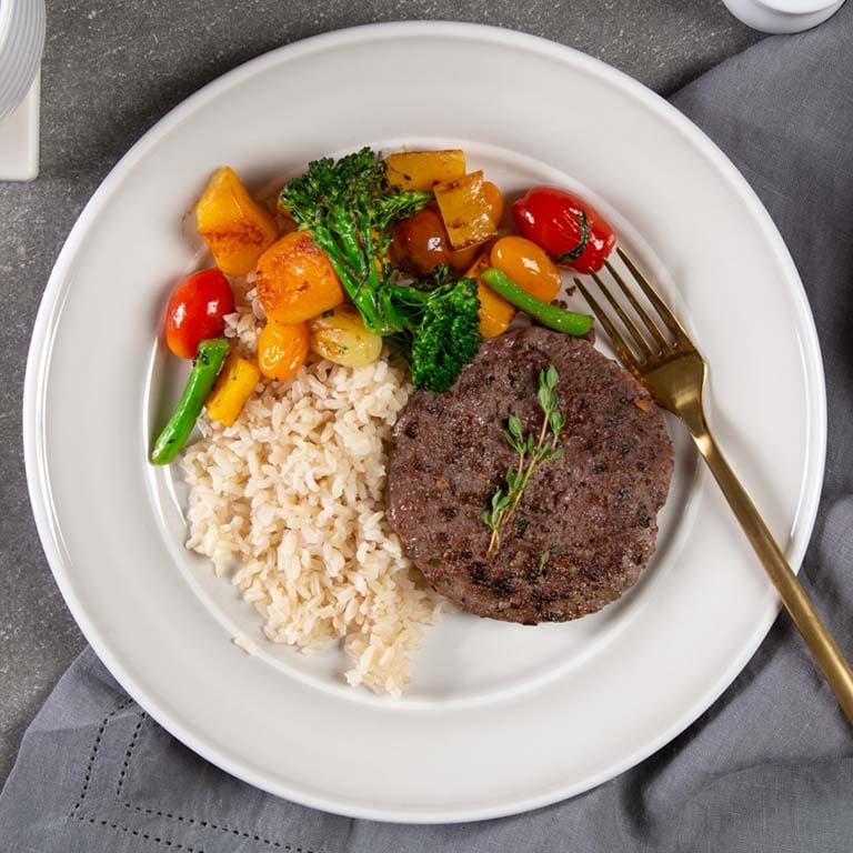 Simple meal. Есть в столовой рис и овощи. Парень столовой рис и овощи. Meal фото. Mek meal.