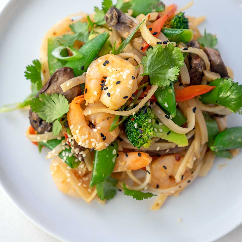 https://www.trifectanutrition.com/hubfs/shrimp-noodle-recipe-on-plate.jpg